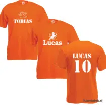Oranje shirt met naam bedrukt
